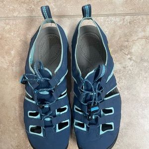 Keen Clearwater CNX Sandals size 6.5